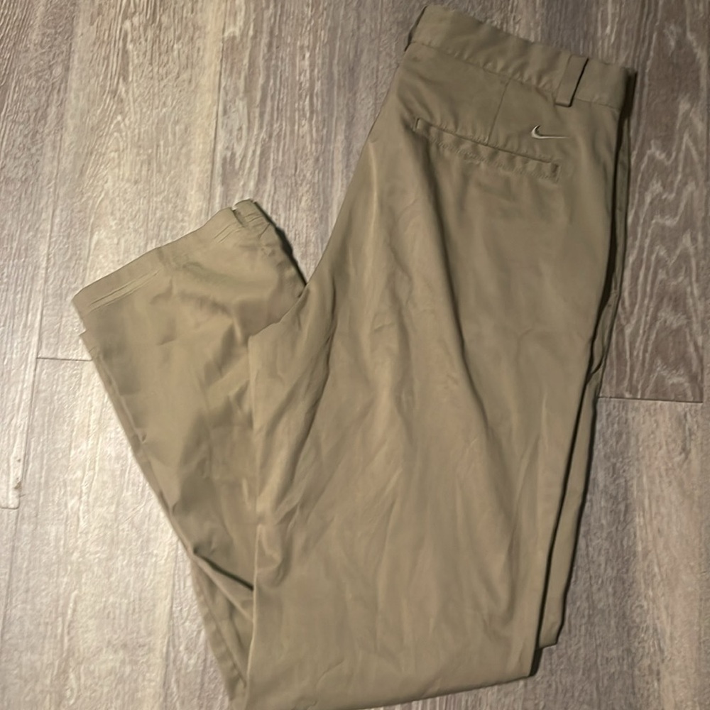 Nike men’s golf dri-fit 32x30 medium khaki